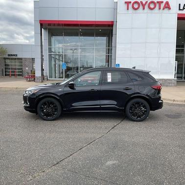 Agate Black Metallic 2023 Ford Escape ST-Line Elite