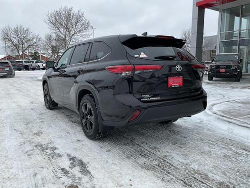 2021 Toyota Highlander LE