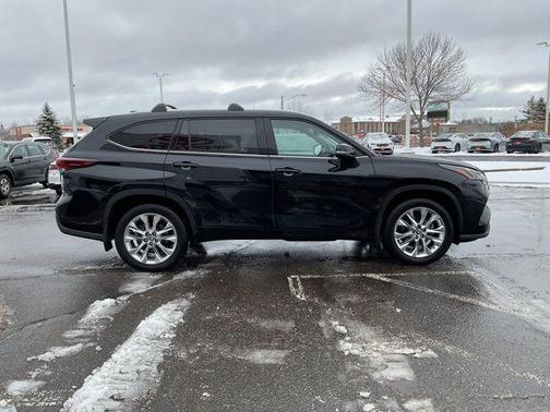 Midnight Black 2024 Toyota Highlander Limited