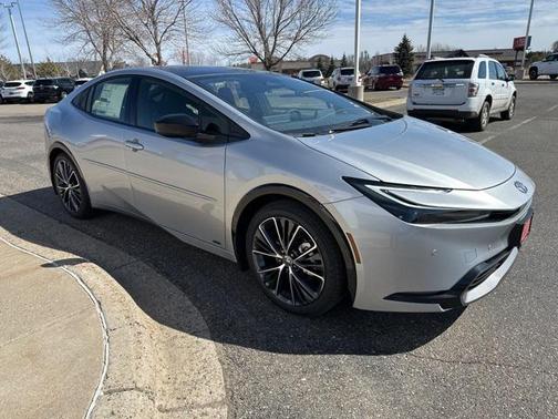 2025 Toyota Prius XLE