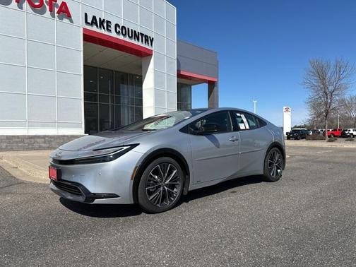 2025 Toyota Prius XLE