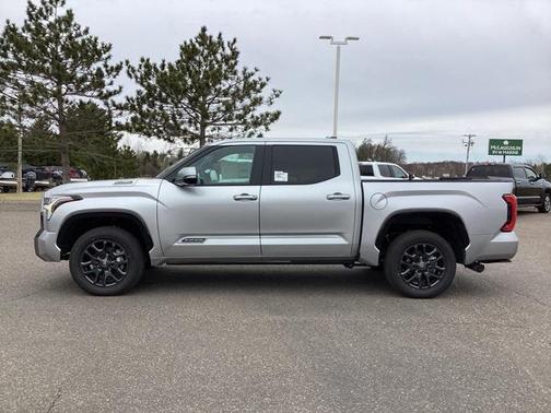 2025 Toyota Tundra Hybrid Platinum