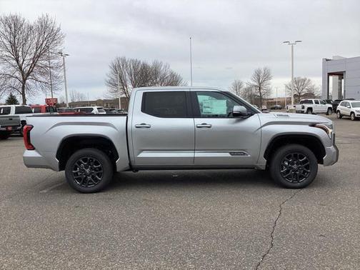 2025 Toyota Tundra Hybrid Platinum