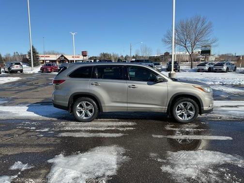 2016 Toyota Highlander Limited Platinum
