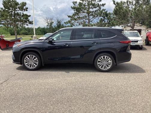 2023 Toyota Highlander Platinum