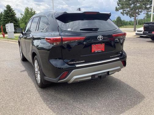2023 Toyota Highlander Platinum