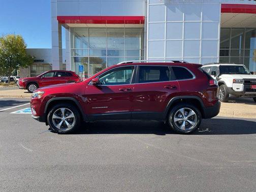 Velvet Red Pearlcoat 2019 Jeep Cherokee Limited