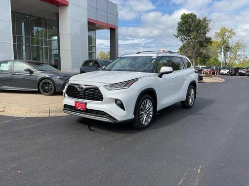 2024 Toyota Highlander Platinum