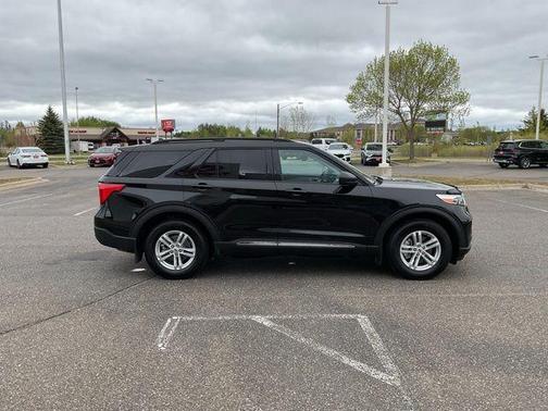 Agate Black Metallic 2024 Ford Explorer XLT