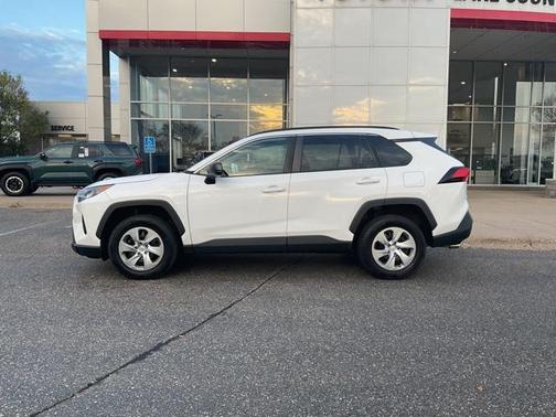 2020 Toyota RAV4 LE
