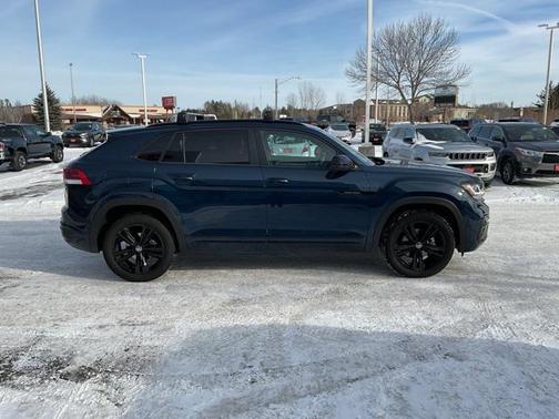 2022 Volkswagen Atlas Cross Sport 3.6L V6 SEL R-Line