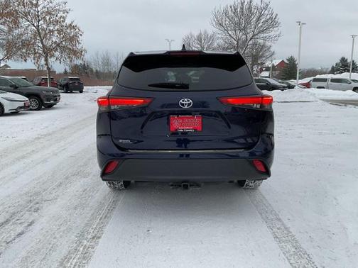 2022 Toyota Highlander XLE