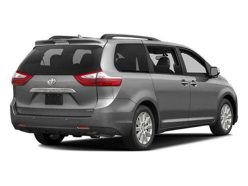 Salsa Red Pearl 2017 Toyota Sienna XLE