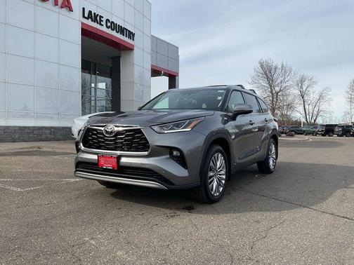 Heavy Metal 2026 Toyota Highlander Hybrid Platinum