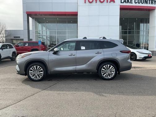 Heavy Metal 2026 Toyota Highlander Hybrid Platinum