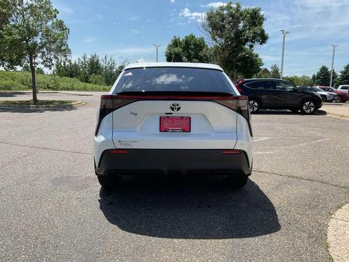 Wind Chill Pearl 2026 Toyota bZ XLE