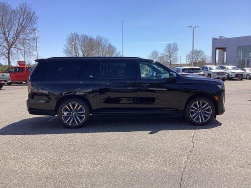 2022 Cadillac Escalade ESV Sport