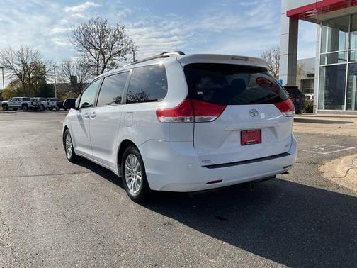 2013 Toyota Sienna XLE