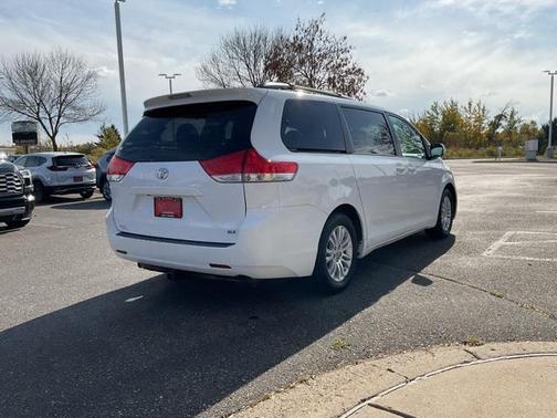 2013 Toyota Sienna XLE