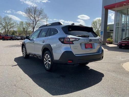 Ice Silver Metallic 2024 Subaru Outback Premium