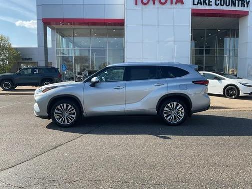 2024 Toyota Highlander Platinum