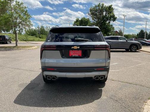 Sterling Gray Metallic 2026 Chevrolet Traverse LT