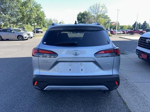 2025 Toyota Corolla Cross XLE