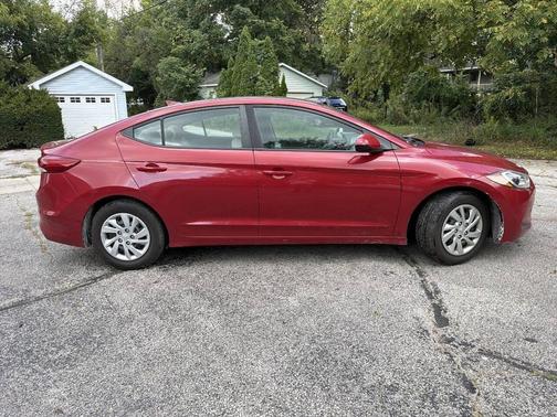 Scarlet Red Pearl 2017 Hyundai ELANTRA SE