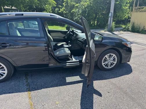 Crystal Black Silica 2017 Subaru Impreza 2.0i Premium