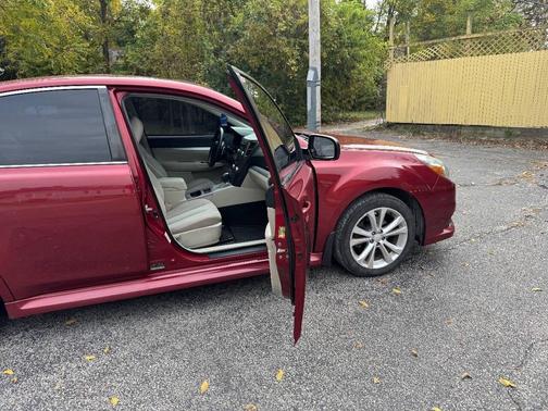 2013 Subaru Legacy Sport