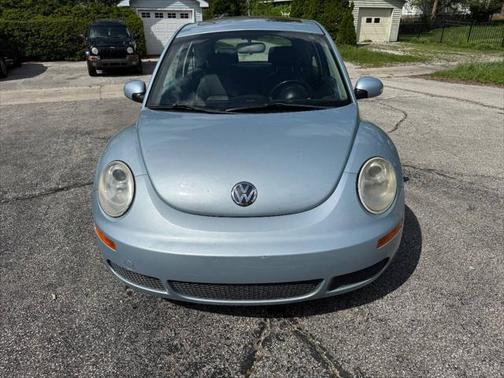 2009 Volkswagen New Beetle S