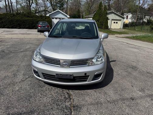 2009 Nissan Versa 1.8 S