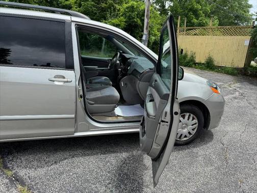 2006 Toyota Sienna LE