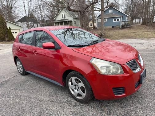 2010 Pontiac Vibe Base