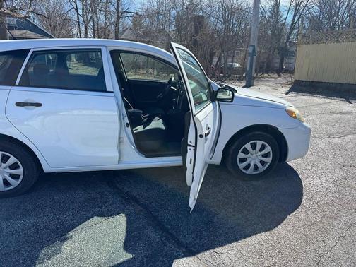 2005 Toyota Matrix XR
