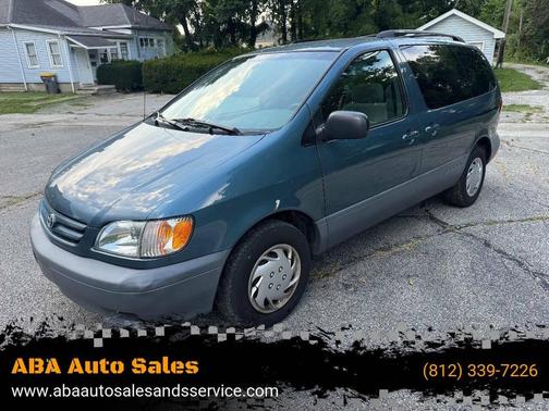 2002 Toyota Sienna CE