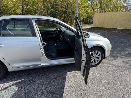 2010 Volkswagen Jetta Limited Edition