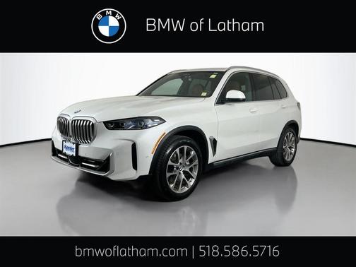 Mineral White Metallic 2024 BMW X5 xDrive40i