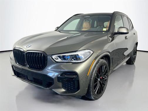 Manhattan Green Metallic 2023 BMW X5 xDrive40i