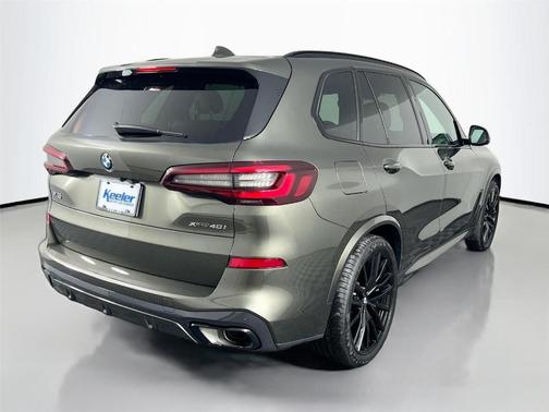 Manhattan Green Metallic 2023 BMW X5 xDrive40i