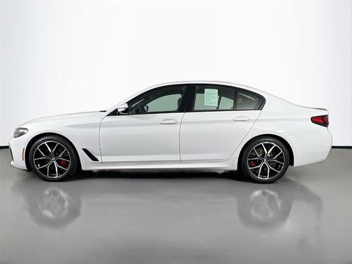 Alpine White 2023 BMW 540 i xDrive