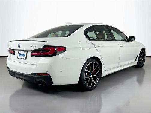 Alpine White 2023 BMW 540 i xDrive