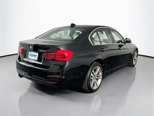 2018 BMW 330 i xDrive
