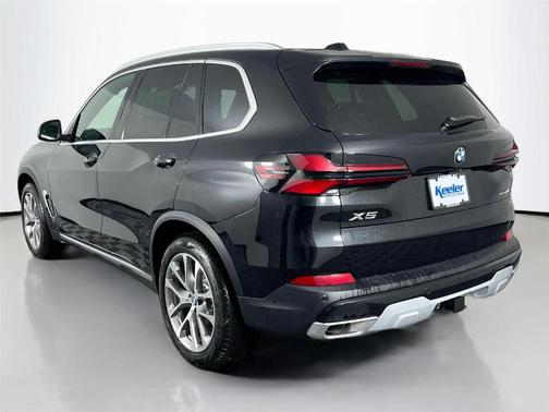 Black Sapphire Metallic 2026 BMW X5 xDrive40i