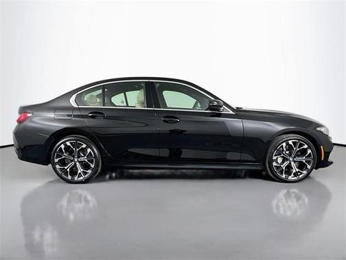 2025 BMW 330 i xDrive