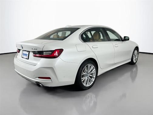 Mineral White Metallic 2023 BMW 330 i xDrive