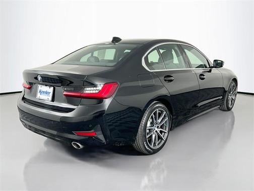 2021 BMW 330 i xDrive