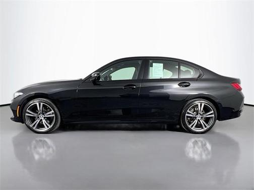 2023 BMW 330 i xDrive