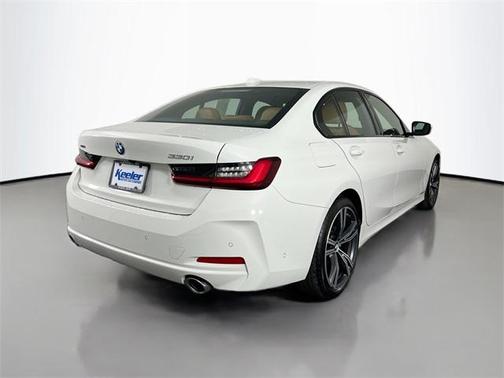2023 BMW 330 i xDrive