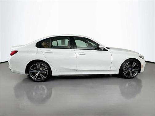 2023 BMW 330 i xDrive